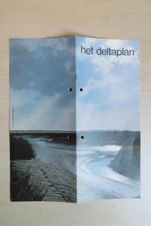 Het Deltaplan. Voorlichtingsboekje ministerie VWS (1983), Boeken, Catalogussen en Folders, Gelezen, Folder, Ophalen of Verzenden