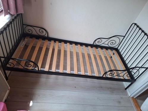 IKEA meegroeibed 80 bij 200 (evt. met matras 80 bij 190), Kinderen en Baby's, Kinderkamer | Bedden, Gebruikt, 180 cm of meer, 70 tot 85 cm