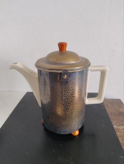 👉 Huschenreuther porseleinen koffiepot gehamerd metaal, Antiek en Kunst, Antiek | Servies los, Ophalen of Verzenden