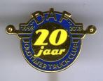 DAF 1993-2013 20 jaar oldtimer truck club speldje ( D_218 ), Verzenden, Zo goed als nieuw, Transport, Speldje of Pin