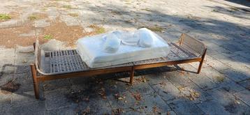 Nieuw tuinloungebank 210cm x 50 cm beschikbaar voor biedingen