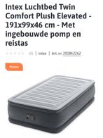 Intex 1 persoons luchtbed hoog model met ingebouwde pomp, Ophalen, Ingebouwde pomp, Zo goed als nieuw, 1-persoons