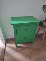 Groen Nachtkastje met 2 Lades, Huis en Inrichting, Slaapkamer | Nachtkastjes, Gebruikt, Minder dan 45 cm, Ophalen of Verzenden