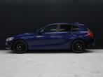 BMW 1-serie 118i M Sport *KERSTAANBIEDING* [M STUUR, HARMAN/, Auto's, BMW, 65 €/maand, Gebruikt, Blauw, Origineel Nederlands