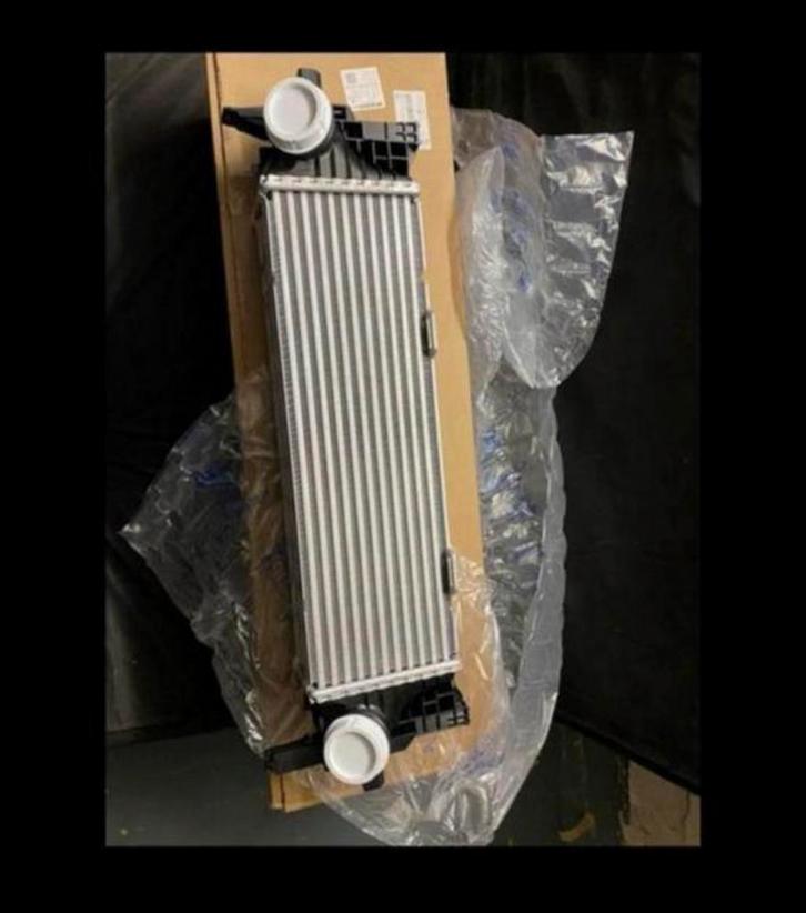 Bmw intercooler 17118584127, Auto-onderdelen, Motor en Toebehoren, BMW, Nieuw, Ophalen