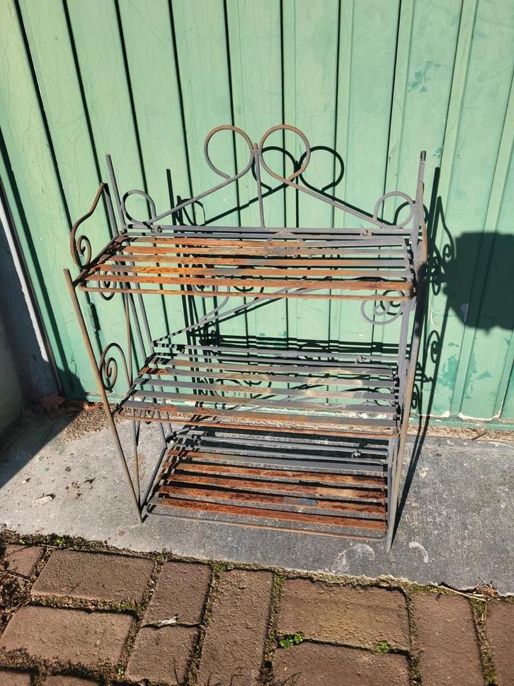 Leuke inklapbare etagere voor planten, Tuin en Terras, Tuinbeelden, Gebruikt, Overige typen, Metaal, Ophalen of Verzenden