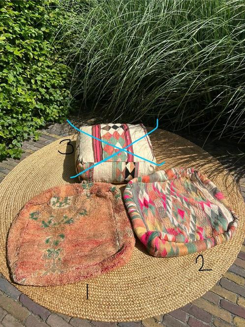 Vintage Marokkaanse poef vloerkussen, Huis en Inrichting, Banken | Voetenbanken en Poefen, Gebruikt, 50 tot 75 cm, 50 tot 75 cm