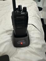 Kenwood Portofoon met Oplader, Gebruikt, Ophalen of Verzenden, Portofoon of Walkie-talkie, Met broekklem