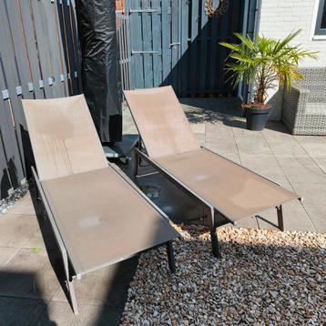 1 seizoen gebruikt ligbed 2x  beschikbaar voor biedingen
