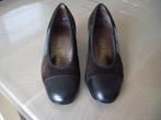 Bruine damespumps maat 3 1/2, Kleding | Dames, Schoenen, Pumps, Bruin, Ophalen of Verzenden, Zo goed als nieuw