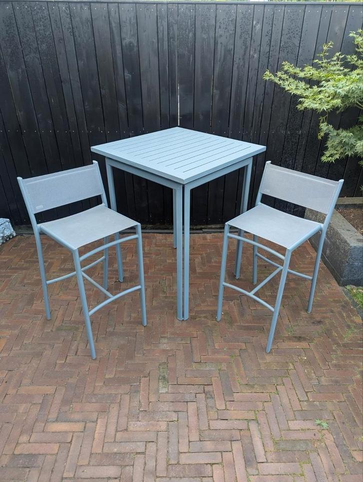Fermob Costa high table + 2 x high chair, Tuin en Terras, Tuinsets en Loungesets, Zo goed als nieuw, Aluminium, 2 zitplaatsen