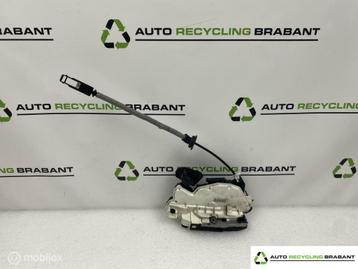 Portierslot Mechanisme RV Volkswagen Polo 6R 5K2837016C beschikbaar voor biedingen