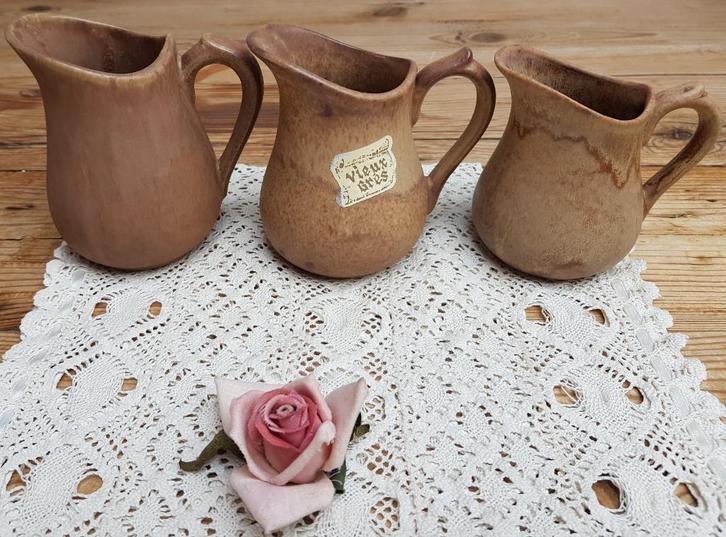 3 vintage Franse gres melkkannetjes, Vieux Gres, Antiek en Kunst, Curiosa en Brocante, Ophalen of Verzenden