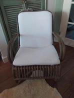 Bohemian Rotan stoel met kussen, Huis en Inrichting, Stoelen, Ophalen, Zo goed als nieuw, Bruin, Eén