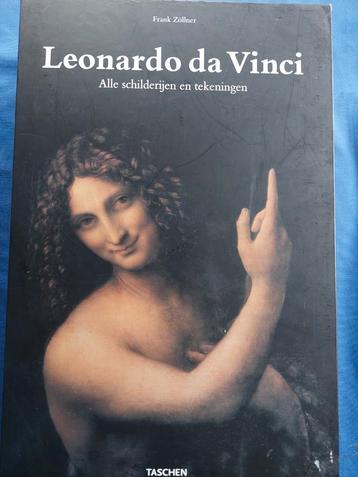 Boek leonardo da vinci in kartonnen map beschikbaar voor biedingen