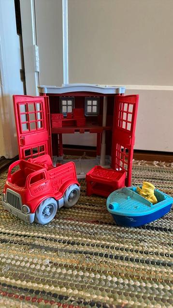 Green Toys brandweer & boot  beschikbaar voor biedingen