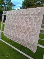 Vloerkleed gebruikt, 2m bij 1,4 m, Flecker Nodo, dierkleed,, Ophalen, Gebruikt, 100 tot 150 cm, Beige