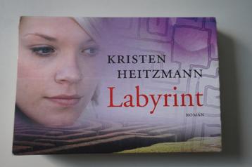 Dwarsligger Labyrint - roman - Kristen Heitzmann - boek beschikbaar voor biedingen