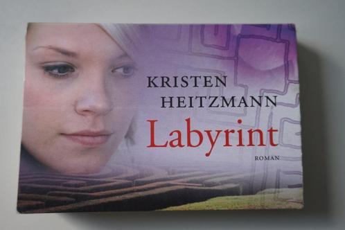 Dwarsligger Labyrint - roman - Kristen Heitzmann - boek, Boeken, Romans, Gelezen, Nederland, Ophalen of Verzenden