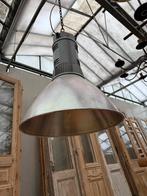 Grote industriële lamp - E27 fitting - Gerestaureerd, Huis en Inrichting, Lampen | Hanglampen, Ophalen, Gebruikt, Metaal, 50 tot 75 cm