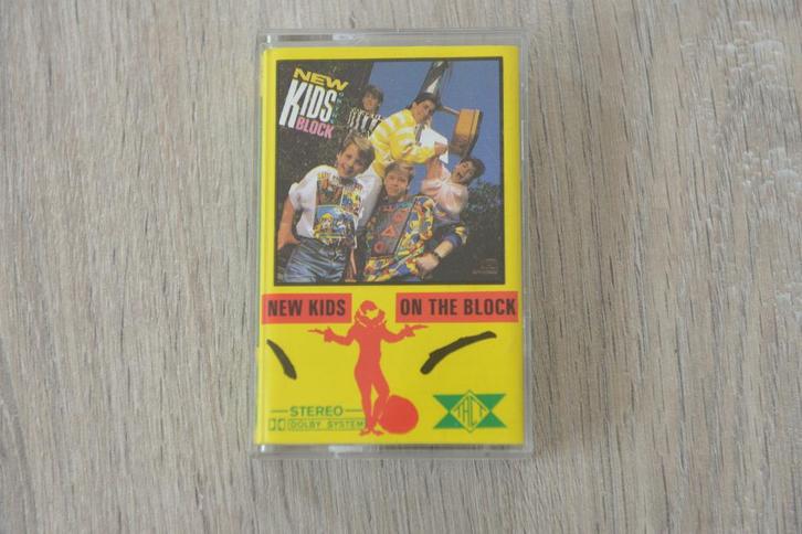 MC == NEW KIDS ON THE BLOCK == NEW KIDS ON THE BLOCK, Cd's en Dvd's, Cassettebandjes, Overige genres, 2 t/m 25 bandjes, Verzenden