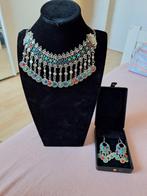 Kleurrijke ketting en oorbellen set, Sieraden, Tassen en Uiterlijk, Kettingen, Overige materialen, Overige kleuren, Ophalen of Verzenden