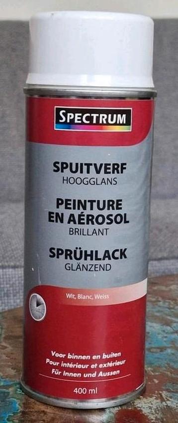 GRATIS: Spuitverf wit hoogglans beschikbaar voor biedingen