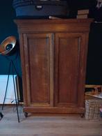 Antieke houten kast, Ophalen