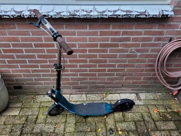 Te koop aangeboden Oxelo volwassenen step.
 beschikbaar voor biedingen