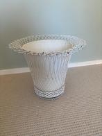 Prullenmand metaal opengewerkte rand offwhite, Ophalen, Gebruikt, Minder dan 10 liter, Metaal