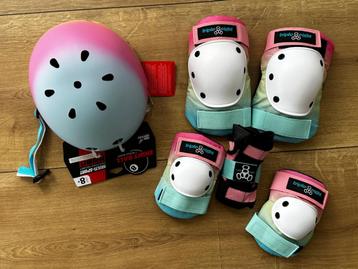 Eight Ball Helmet  + Triple Eight 3-Pack Pad Set beschikbaar voor biedingen
