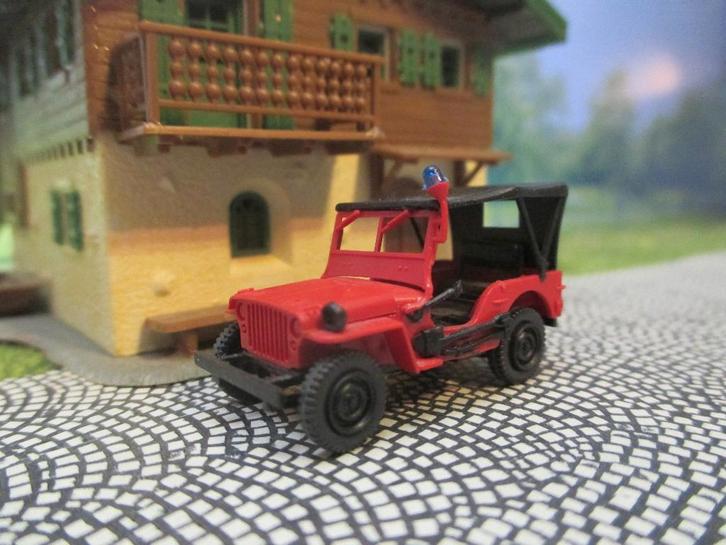 Jeep Willy's met soft-Top - Roco brandweer, Hobby en Vrije tijd, Modelauto's | 1:87, Zo goed als nieuw, Auto, Roco, Ophalen of Verzenden