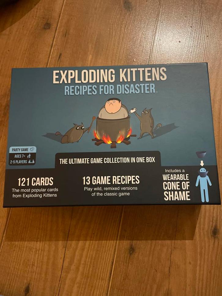 Exploding Kittens: Recipes for Disaster - Nieuw!, Hobby en Vrije tijd, Gezelschapsspellen | Bordspellen, Nieuw, Een of twee spelers