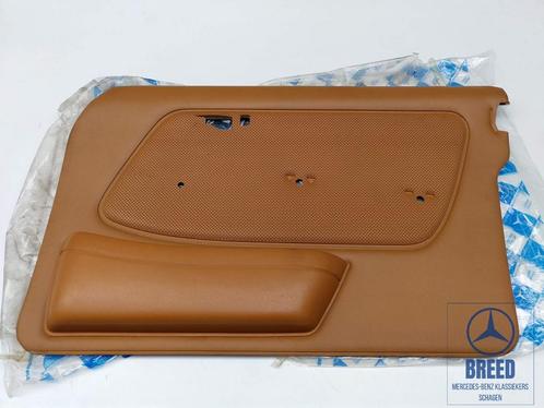 NOS deurpaneel rechts Bambus Mercedes-Benz W123 1e serie, Auto-onderdelen, Interieur en Bekleding, Mercedes-Benz, Nieuw, Ophalen of Verzenden