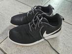 Zwart/witte Nike schoenen, maat 36,5, Kleding | Dames, Schoenen, Zwart, Nike, Ophalen of Verzenden, Sneakers of Gympen