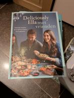 Ella Mills - Deliciously Ella met vrienden, Boeken, Ophalen of Verzenden, Zo goed als nieuw, Ella Mills
