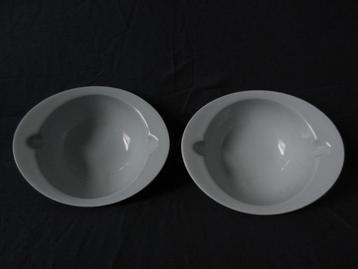 Twee kommen Fris Edam servies Symfonie lichtblauw b. 17,6 cm beschikbaar voor biedingen