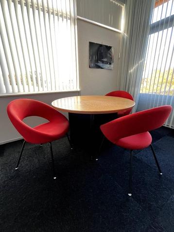 Ronde (eet)tafel - MOET SNEL WEG! beschikbaar voor biedingen