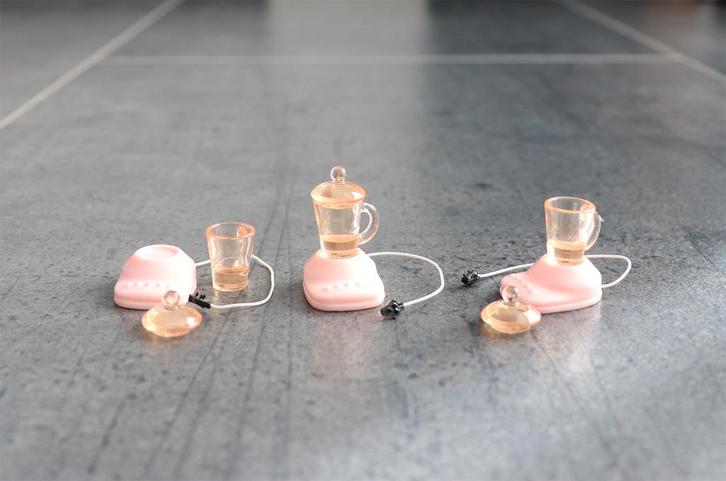 Blender met kan en deksel keuken miniatuur nieuw 1:12 Roze, Verzamelen, Poppenhuizen en Toebehoren, Nieuw, Poppenhuis, Ophalen of Verzenden
