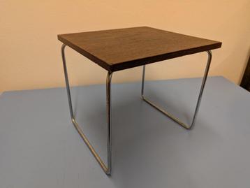 Brabantia bijzettafel uit de jaren ’60-’70, Dutch Design beschikbaar voor biedingen