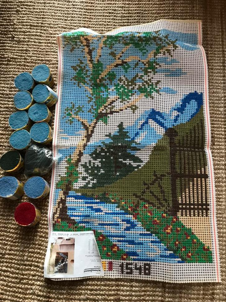 Vintage Smyrna pakket Scheepjes wol wandkleed 55 x 90 cm, Hobby en Vrije tijd, Knutselen, Zo goed als nieuw, Materiaal, Ophalen of Verzenden