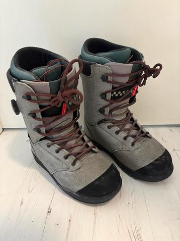 Snowboard schoenen Vans maat 44 beschikbaar voor biedingen