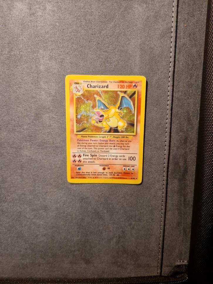 Charizard 4/102 Holo Base Set 1999 Wotc, Hobby en Vrije tijd, Verzamelkaartspellen | Pokémon, Gebruikt, Losse kaart, Foil, Ophalen of Verzenden