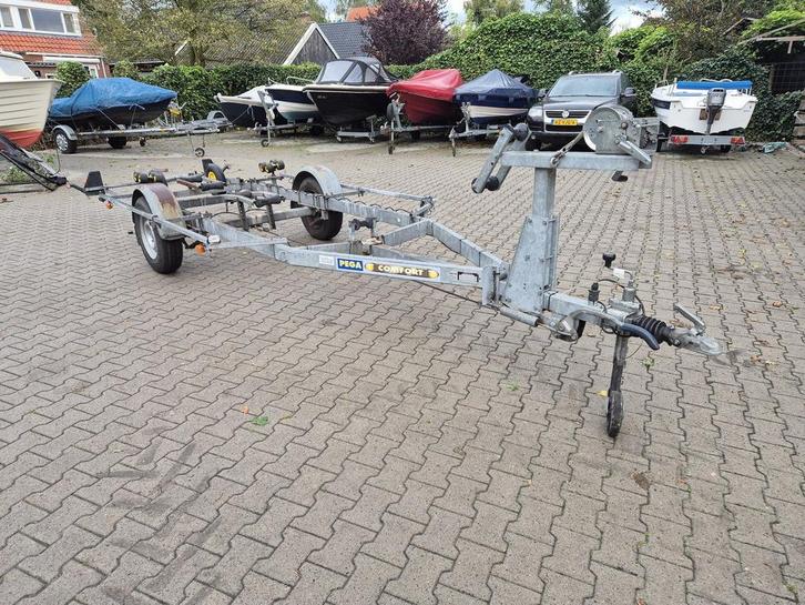 Pega Z1150/520 met NL kenteken, Watersport en Boten, Boottrailers, Gebruikt, Sloepentrailer, Verstelbare verlichting, Geremd, Kantelbaar