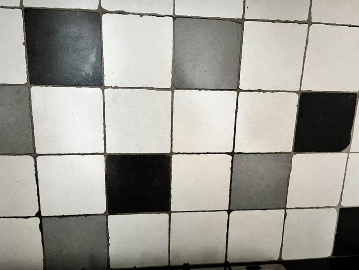 GEZOCHT: Wand/vloer tegels 15 x 15 cm., Doe-het-zelf en Verbouw, Tegels, Zo goed als nieuw, Vloertegels, Keramiek, 60 cm of meer