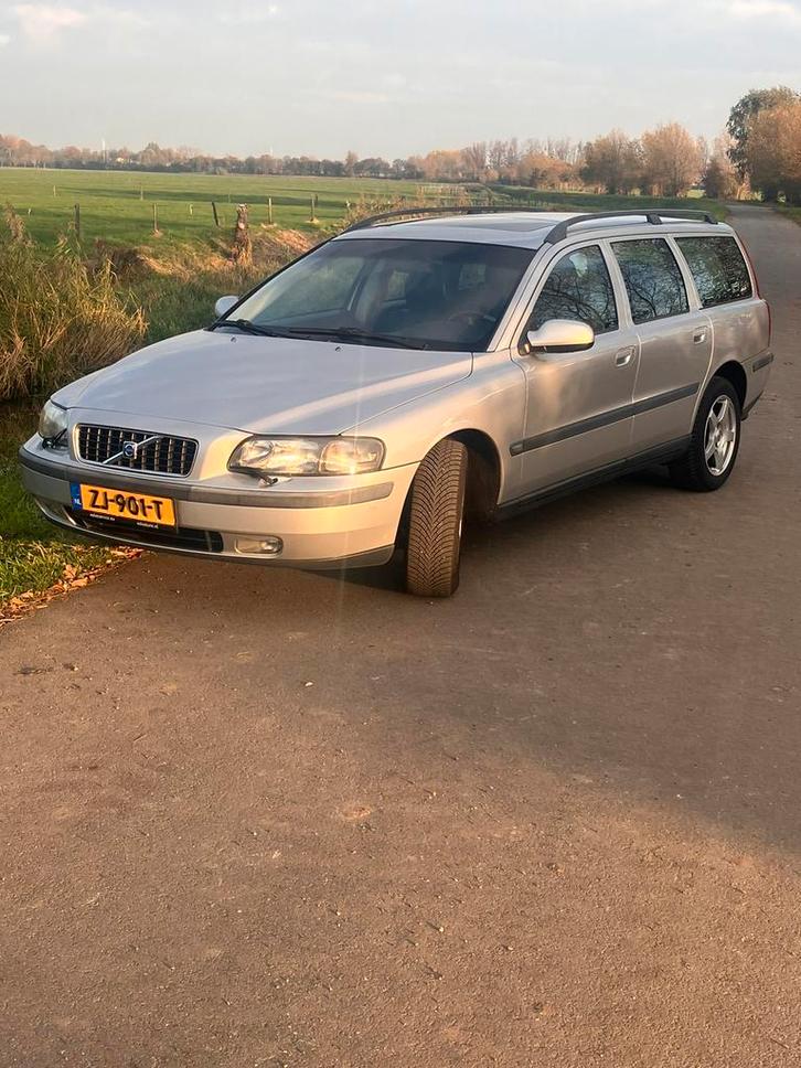 Volvo V70 2.4 T AWD AUT 2000 Grijs, Auto's, Volvo, Particulier, 4x4, ABS, Adaptieve lichten, Adaptive Cruise Control, Airbags