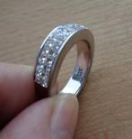 zilveren ring met fonkelende kristal steentjes [509], Sieraden, Tassen en Uiterlijk, Ringen, Dame, Zo goed als nieuw, Zilver, 19 tot 20