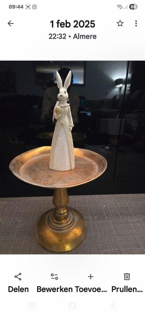 Decoratief Konijnenbeeld met Gouden Ei, Diversen, Pasen, Nieuw, Ophalen of Verzenden