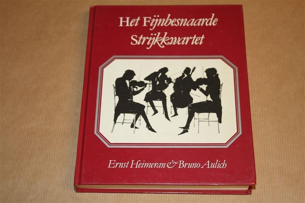 Het fijnbesnaarde strijkkwartet., Ophalen of Verzenden, Gelezen, Artiest