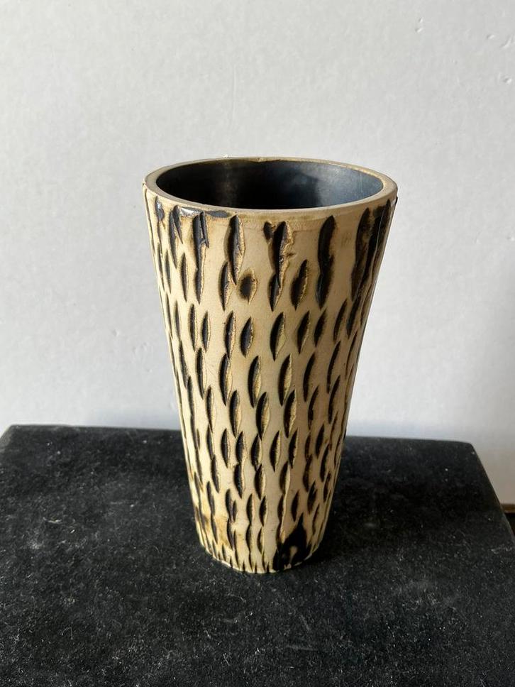 Berken bast bloempotje, klein en apart modelletje. Ong 12 cm, Antiek en Kunst, Antiek | Keramiek en Aardewerk, Ophalen of Verzenden